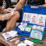 Kit Primo Soccorso Completo in Valigetta Rigida – Cassetta Pronto Soccorso Portatile con Garze Sterili, Cerotti, Guanti, Benda, Disinfettante e Accessori – Casa, Auto, Ufficio e Viaggio